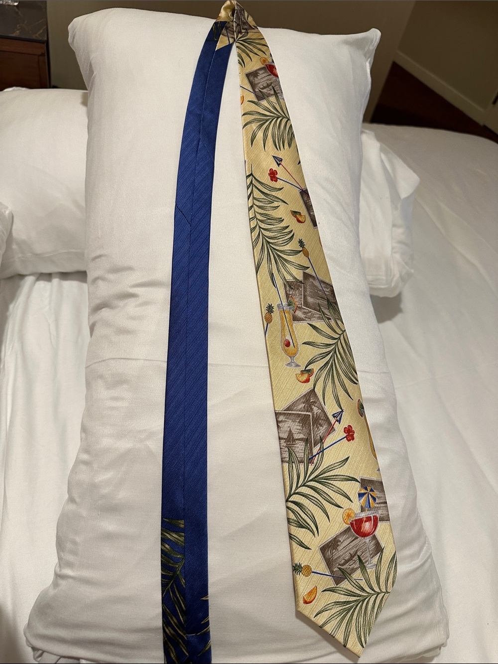 Classic Blue & Tropical Yellow Men's Tie Set